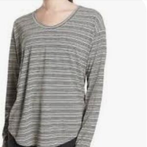 Athleta Cloudlight Stratus black & White Striped Long Sleeve Scoop Neck TopAthle